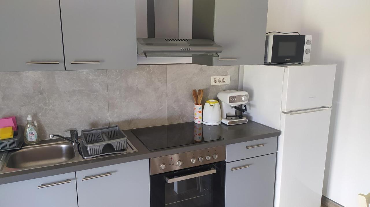 Apartman Greta Sukošan Eksteriør billede