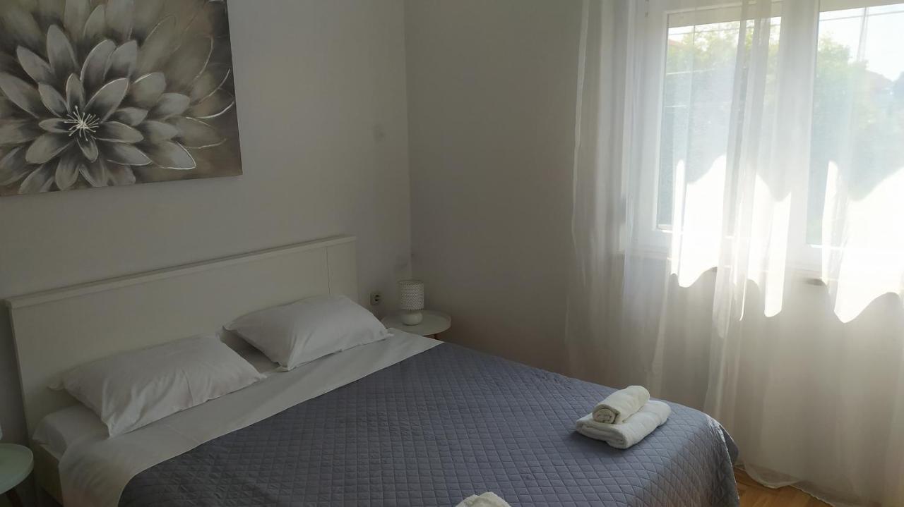 Apartman Greta Sukošan Eksteriør billede