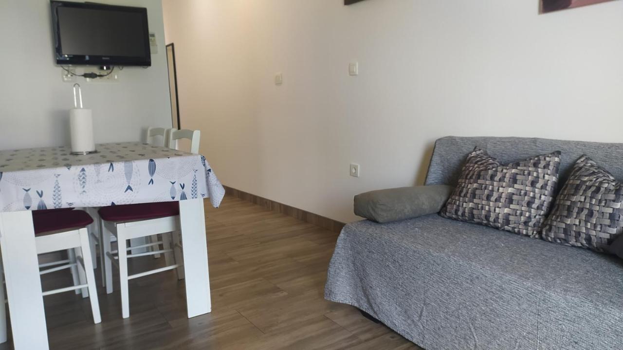Apartman Greta Sukošan Eksteriør billede