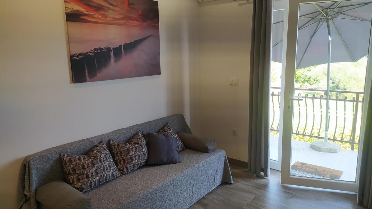 Apartman Greta Sukošan Eksteriør billede